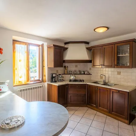 Lägenhet Casa Rita 1-lago Di Garda